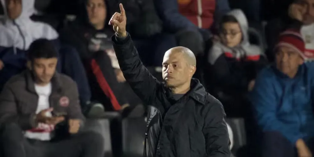 Alex conquistou sua primeira vitória no Fantasma