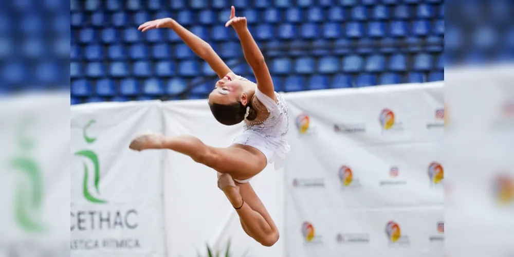 Giovanna se apaixonou pelas apresentações e encontrou na ginástica rítmica uma nova paixão
