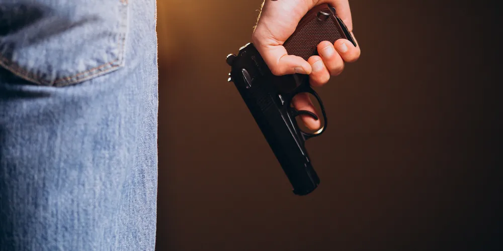 Homem teria realizado três disparos