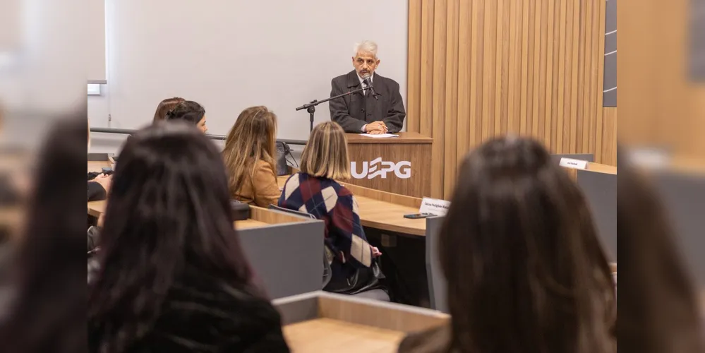 A pós-graduacão lato sensu funciona na modalidade de Educação a Distância