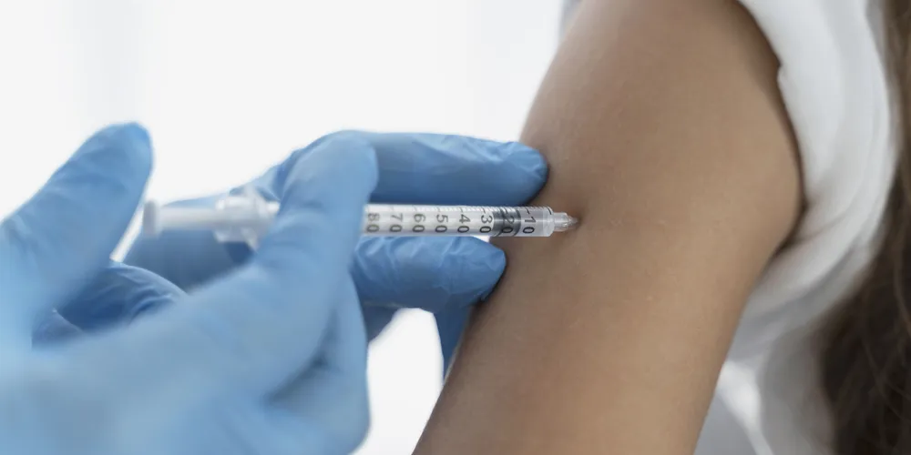 A vacinação retoma no município nesta tarde de sexta (11)