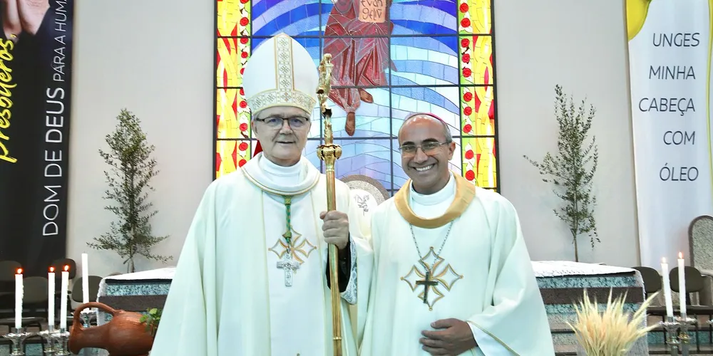 Dom Bruno Elizeu Versari e Monsenhor Evandro Luis Braun