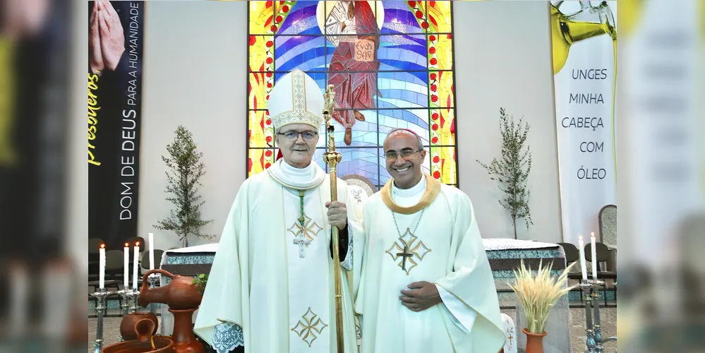 Dom Bruno Elizeu Versari e Monsenhor Evandro Luis Braun