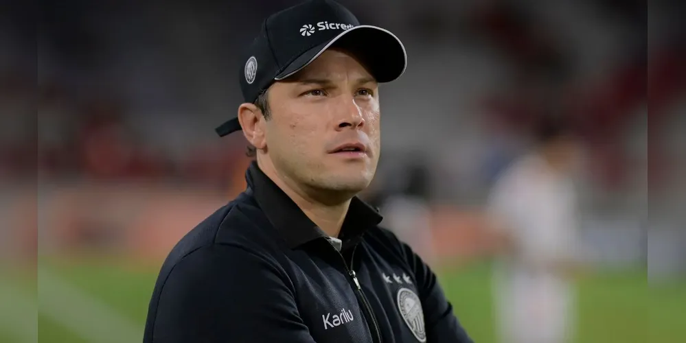 Pivetti foi campeão paranaense com o Fantasma