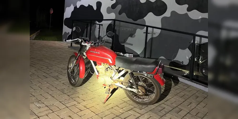A moto era conduzida por um rapaz de 21 anos