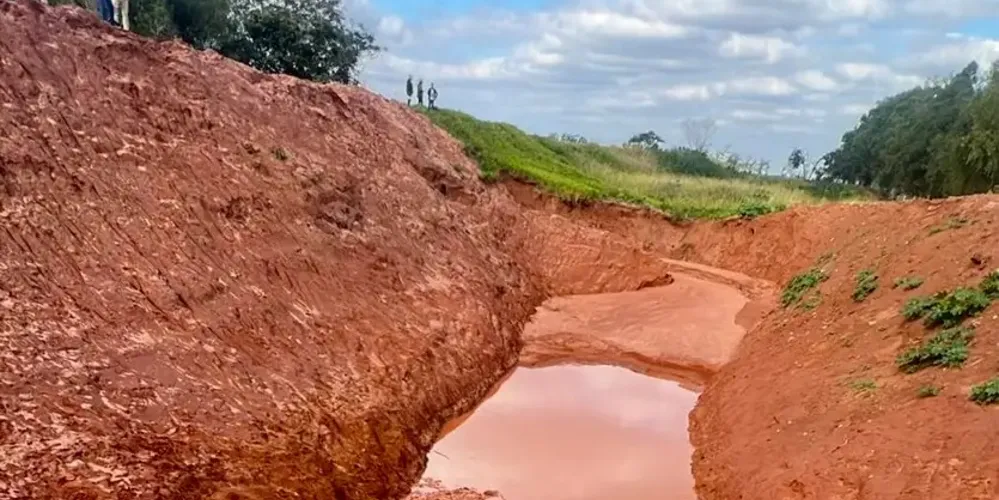 Menino foi encontrado em local próximo à sua residência.