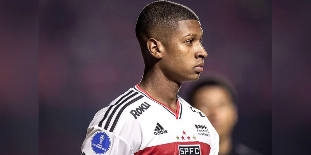Léo Silva foi formado na categoria de base do São Paulo e já foi treinado por Alex de Souza nesse período