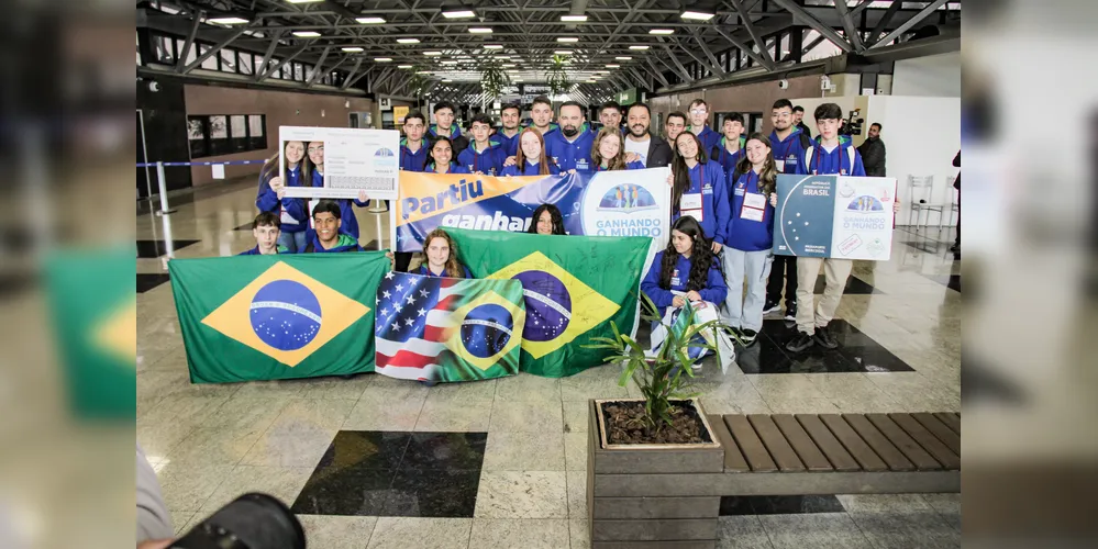 Embarque de 50 alunos para os Estados Unidos dentro do programa Ganhando o Mundo de intercâmbio de estudantes da rede estadual de ensino.