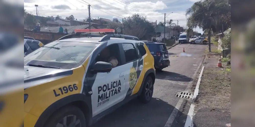 O suspeito espancou a vítima até a morte