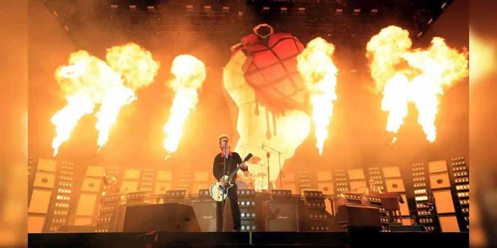 Vocalista Billie Joe Armstrong, da banda Green Day, durante show em 2025