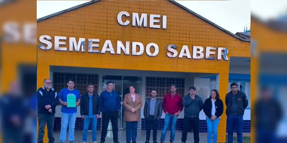 O prefeito Christiano Borges e demais lideranças municipais estiveram presentes durante o anúncio da obra