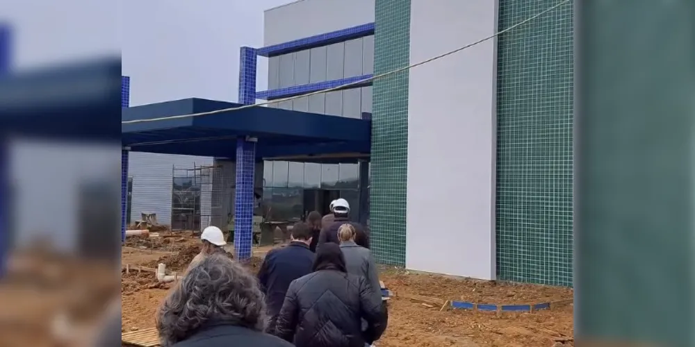 Uma equipe da Secretaria de Estado da Saúde (Sesa) realizou uma visita técnica às obras do Ambulatório Médico de Especialidades (AME)