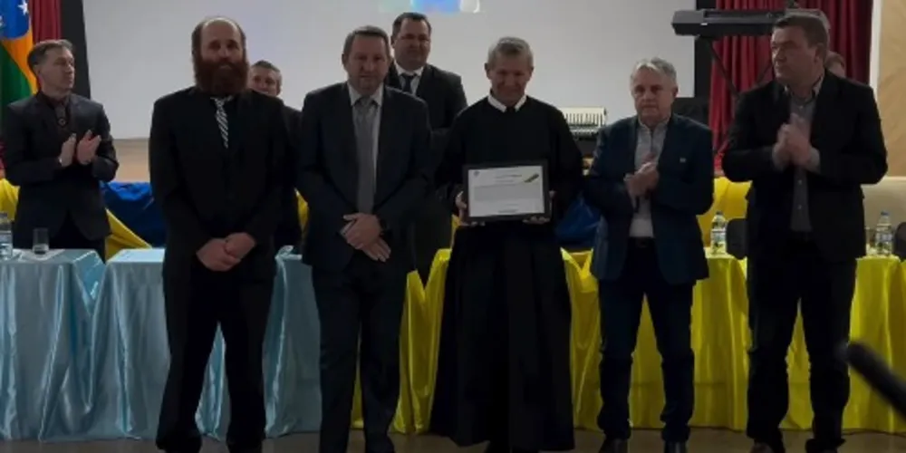 Adelmo Klosowski esteve na cerimônia de abertura da 14ª Semana Ucraniana