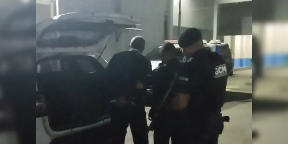 O homem foi conduzido até a cadeia pública de Ponta Grossa, Hildebrando de Souza