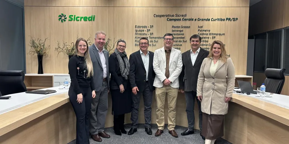 Conselho fiscal foi recepcionado pelo presidente da cooperativa, Marcio Zwierewicz, pela Diretora Executiva Leila Rejeane Dobis Grik e pela Assessora de Governança Miriam Martins Barbosa
