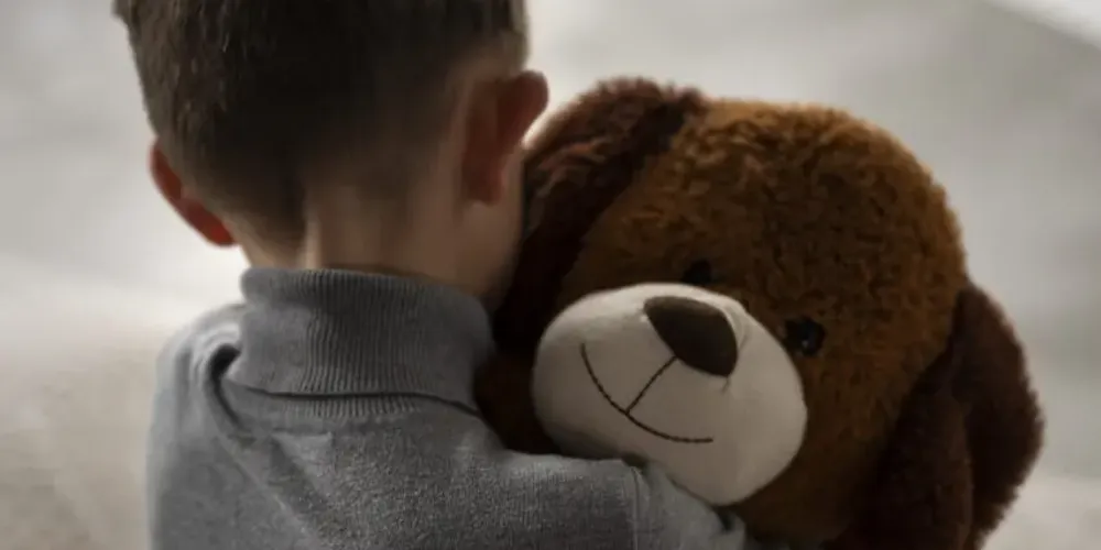 O menino foi encaminhado ao Hospital Regional Ruth Cardoso onde foi realizado exame de corpo de delito