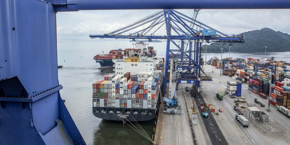 Paraná libera R$ 300 milhões em créditos de ICMS para apoiar empresas exportadoras após tarifaço