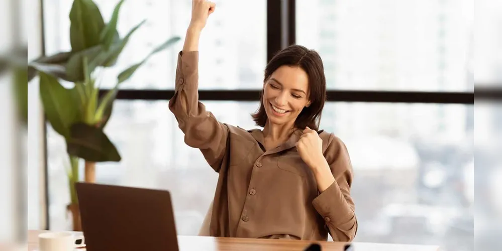 Enquanto o astro-rei abre a temporada mais brilhante, extrovertida, corajosa e autoconfiante do ano, o astro lunar vem incentivar novos começos e recomeços