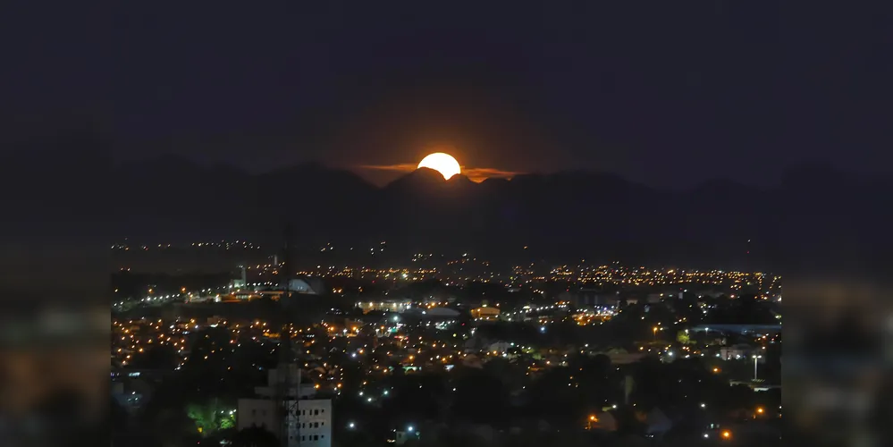 “Lua do Veado” terá melhor visibilidade no Noroeste, Oeste e Norte do Paraná, prevê Simepar
