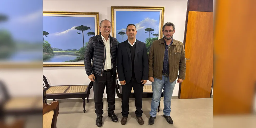 Gilson Vinutti (centro) despontando como possível pré-candidato a deputado estadual nas eleições de 2026