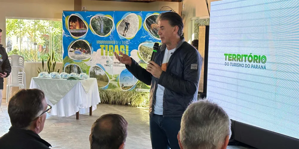 O secretário de Estado do Turismo, Leonaldo Paranhos, esteve em Tibagi para oficializar a integração