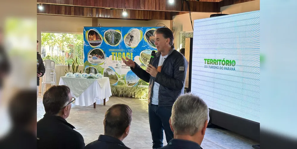 O secretário de Estado do Turismo, Leonaldo Paranhos, esteve em Tibagi para oficializar a integração