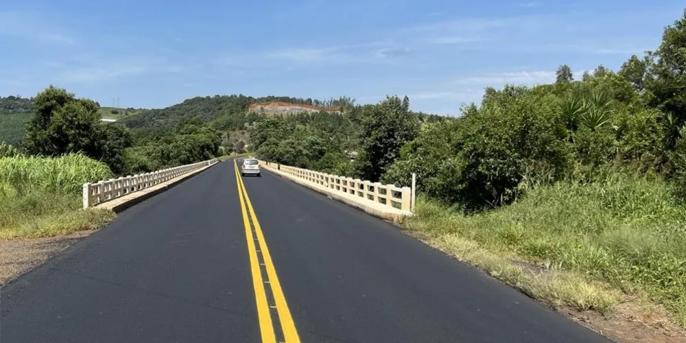 A obra prevê também melhorias no pavimento asfáltico nos acessos e sobre a ponte