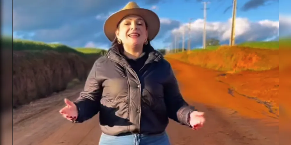 Durante vídeo, prefeita anuncia pavimentação em CBUQ