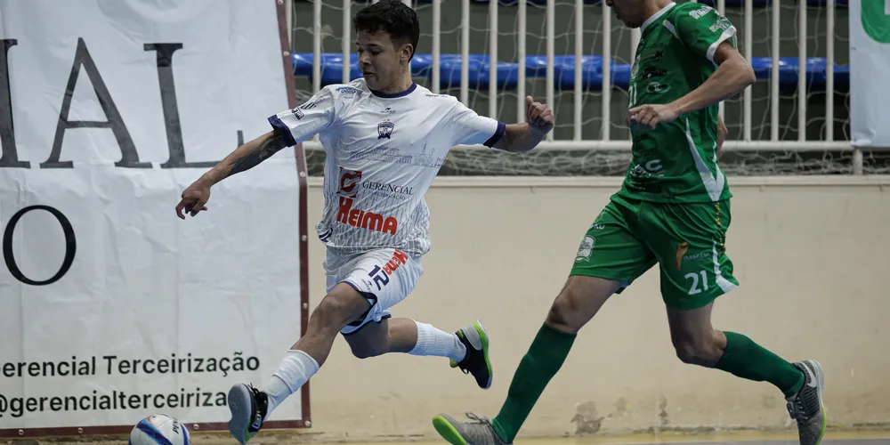 Partida ocorre às 20h deste sábado