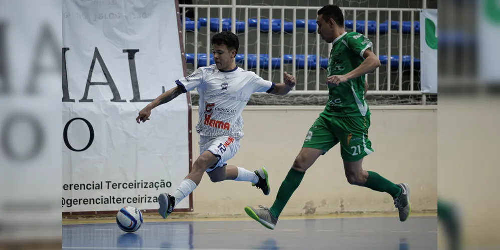Partida ocorre às 20h deste sábado