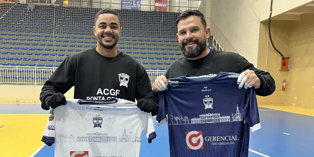 Rafinha (direita) ao lado o fixo Mateus Brito (esquerda)