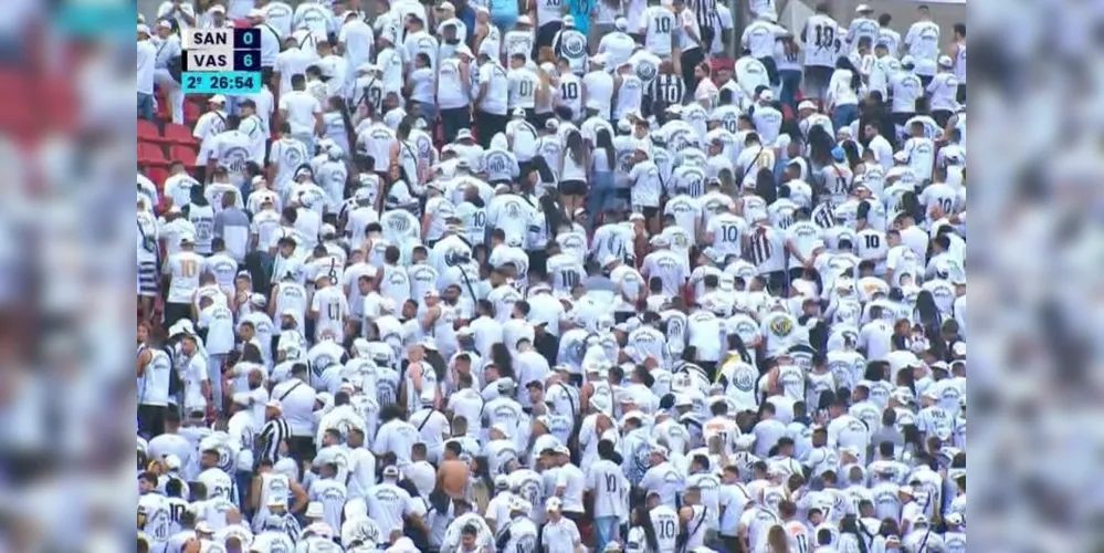 A torcida do Santos protestou contra a equipe