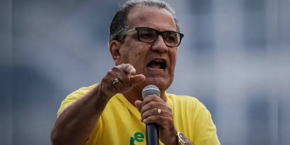 Malafaia estava em Lisboa e foi abordado por agentes da PF