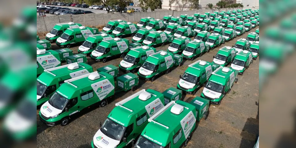 Cada UOM é equipada com cadeira odontológica completa