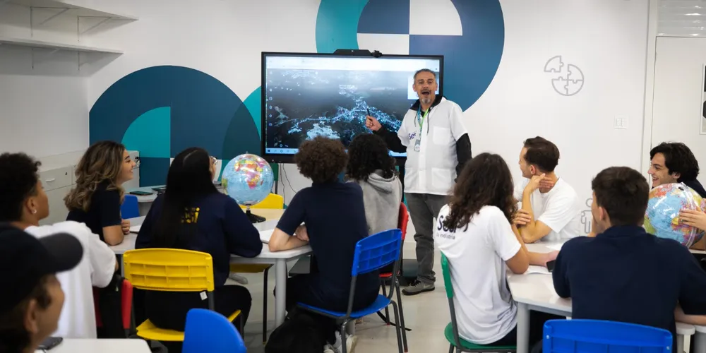 Sesi possui o propósito de oferecer uma educação de excelência à população paranaense