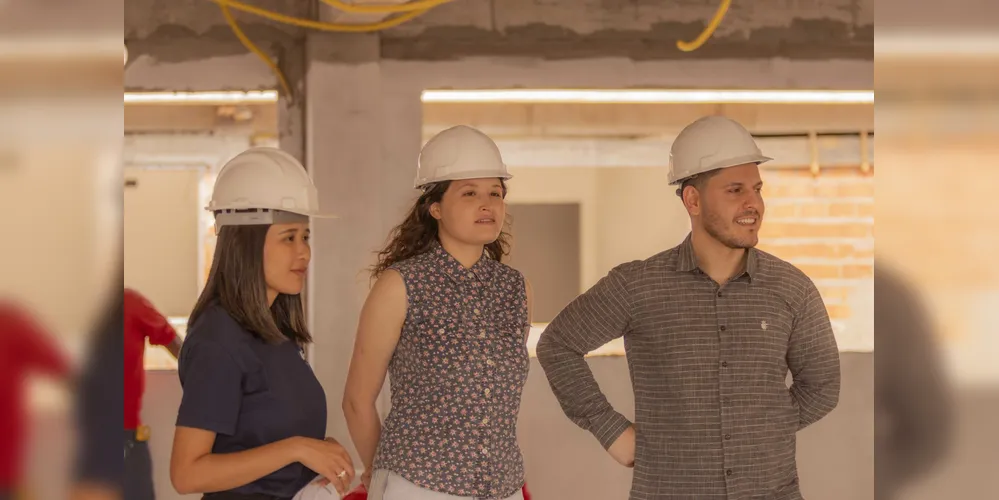 As vagas vão de engenheiros à assistentes sociais