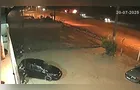 Câmera flagra batida que matou pai, mãe e bebê na BR-476
