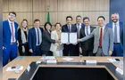 Veja fotos de reunião de Elizabeth com ministro de Portos e Aeroportos