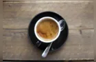 Consumir de 2 a 4 xícaras de café por dia faz bem para o coração
