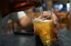 Três truques simples para gelar a cerveja em minutos sem usar congelador