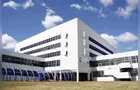 Estudante que caiu do 3° andar de prédio em PG é transferida para UTI