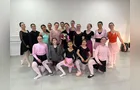 Bailarina de PG que atua na Bélgica dá aula especial em Castro