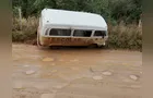 Kombi do transporte escolar colide contra barranco e crianças ficam feridas em PG