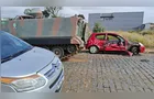 Viatura blindada colide na lateral de carros estacionados na região de Uvaranas em PG