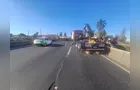 PRF e CCR PRVias realizam operação para retirar caminhão tombado em PG