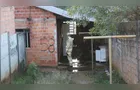 Incêndio criminoso é atendido pelos bombeiros no bairro Contorno, em PG