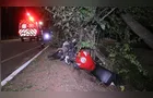 Homem dirige sem habilitação e colide contra carro em PG; moto caiu em barranco