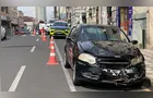 Carro fura preferencial, colide com camionete em PG e quase atinge um terceiro veículo
