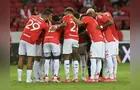 Atletas do Internacional traem esposas com filha de homem influente no clube