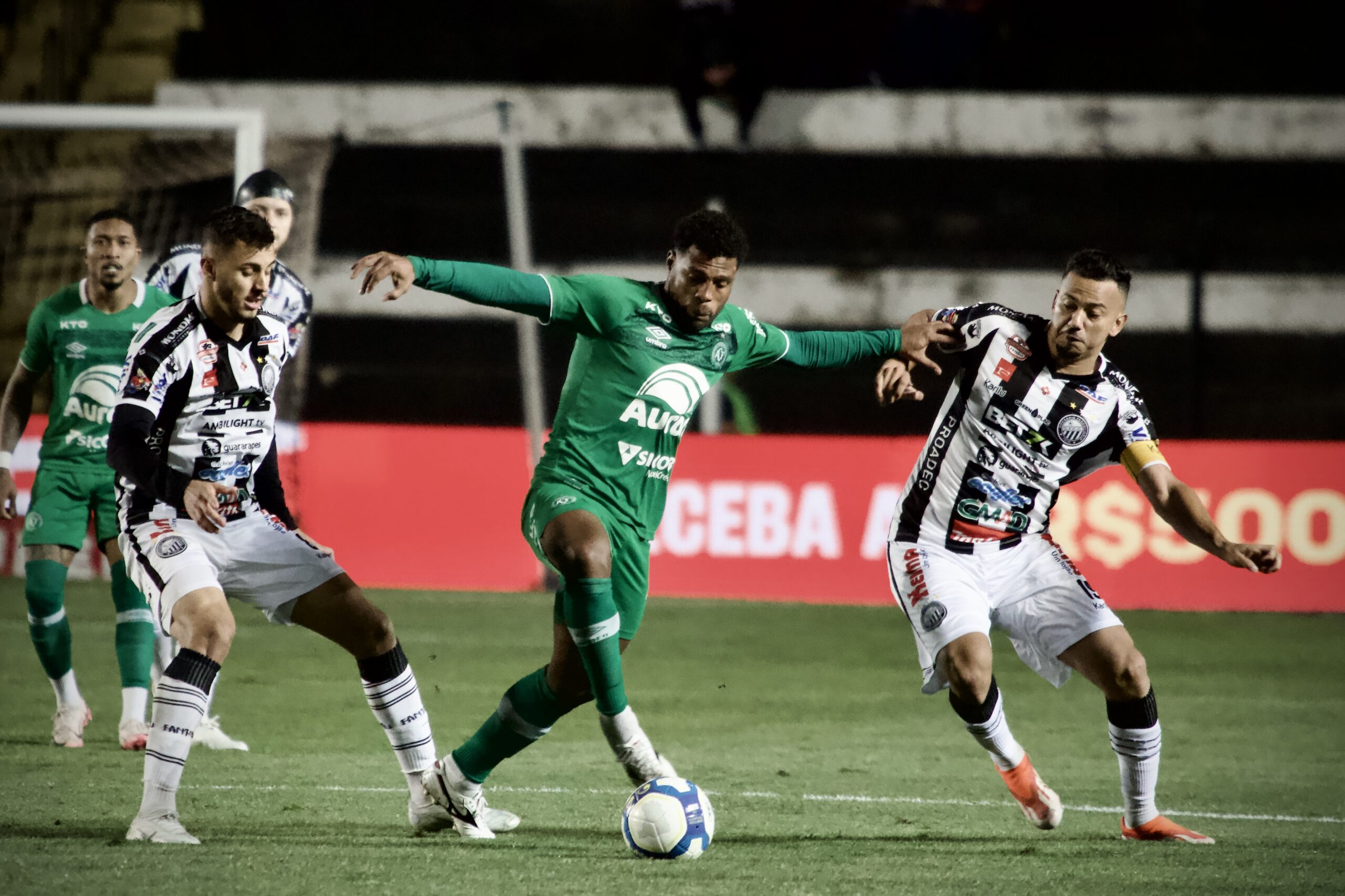 GK recebe Operário e Chapecoense nesta segunda pela Série B | aRede